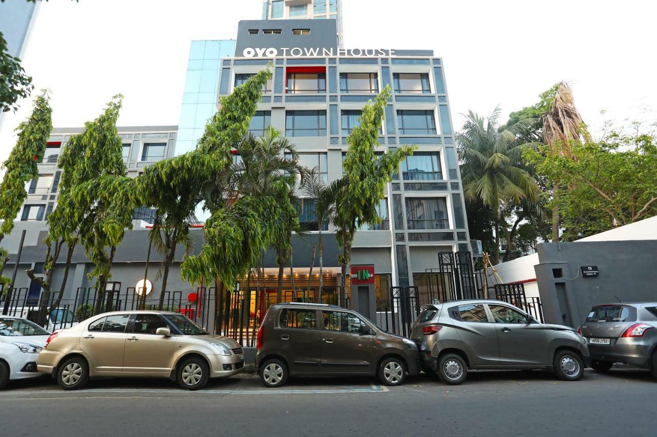 Golden Parkk Hotel Kolkata Exterior photo